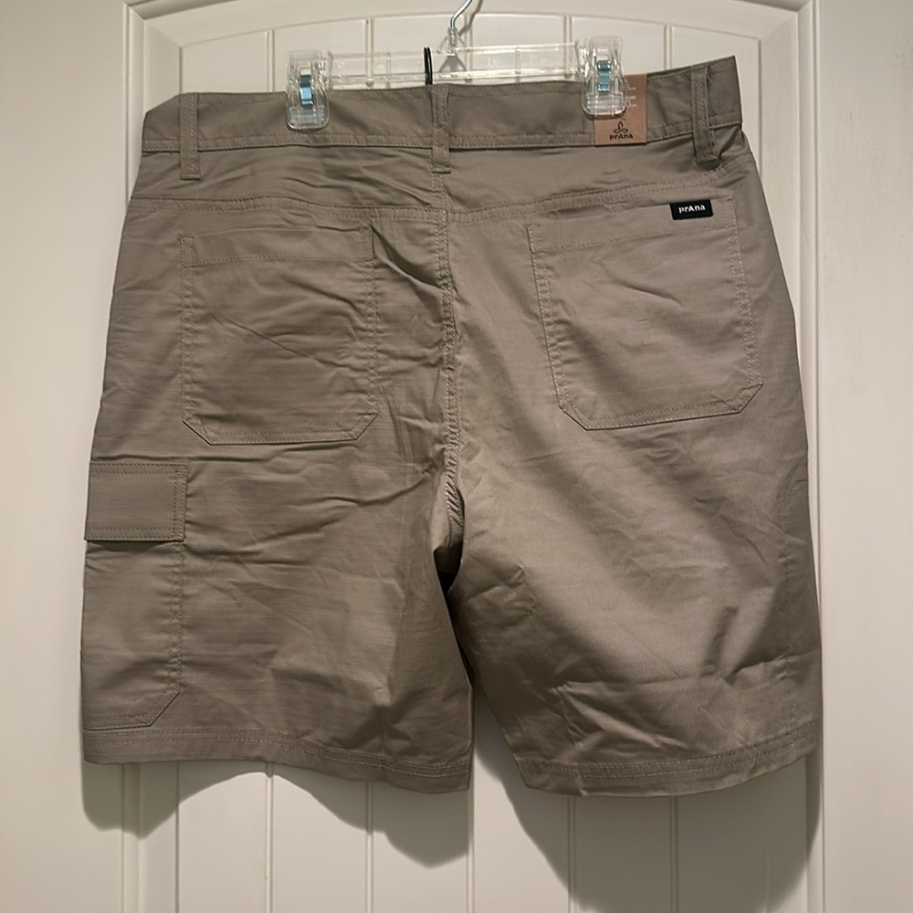 Prana Cargo Shorts - Picture 3 of 6